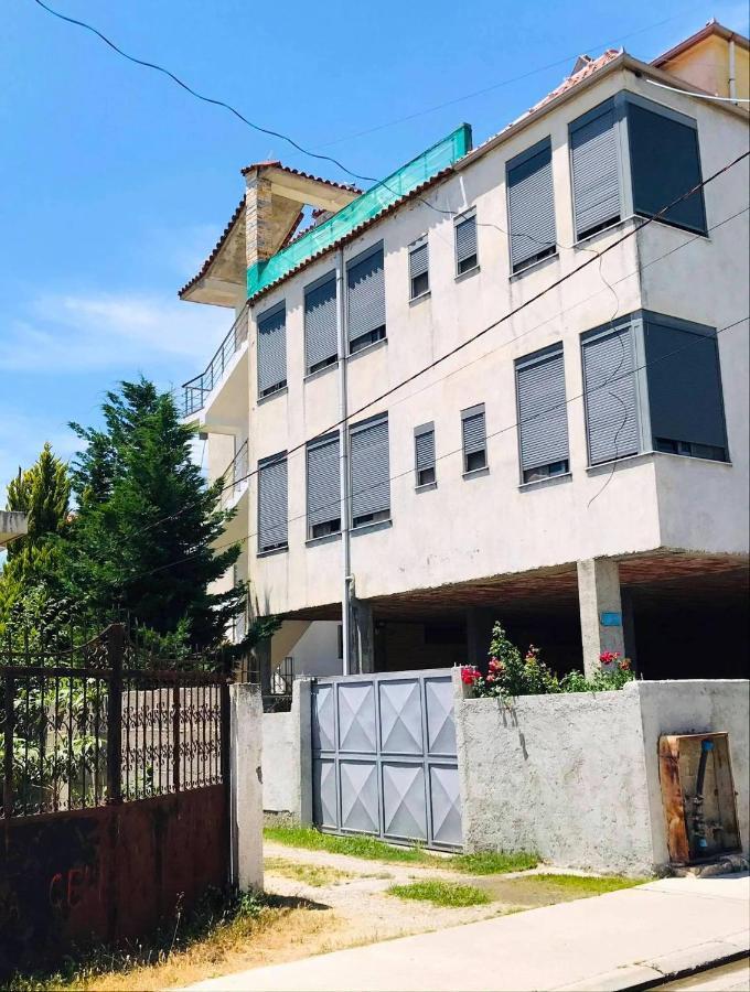 Vila Aliaj Luxury Apartment With 2 Rooms With Private Wonderful Terrace Durres Exterior photo