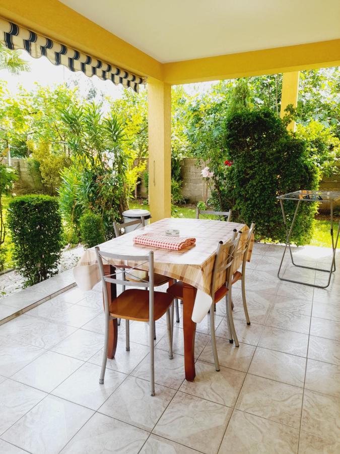 Vila Aliaj Luxury Apartment With 2 Rooms With Private Wonderful Terrace Durres Exterior photo