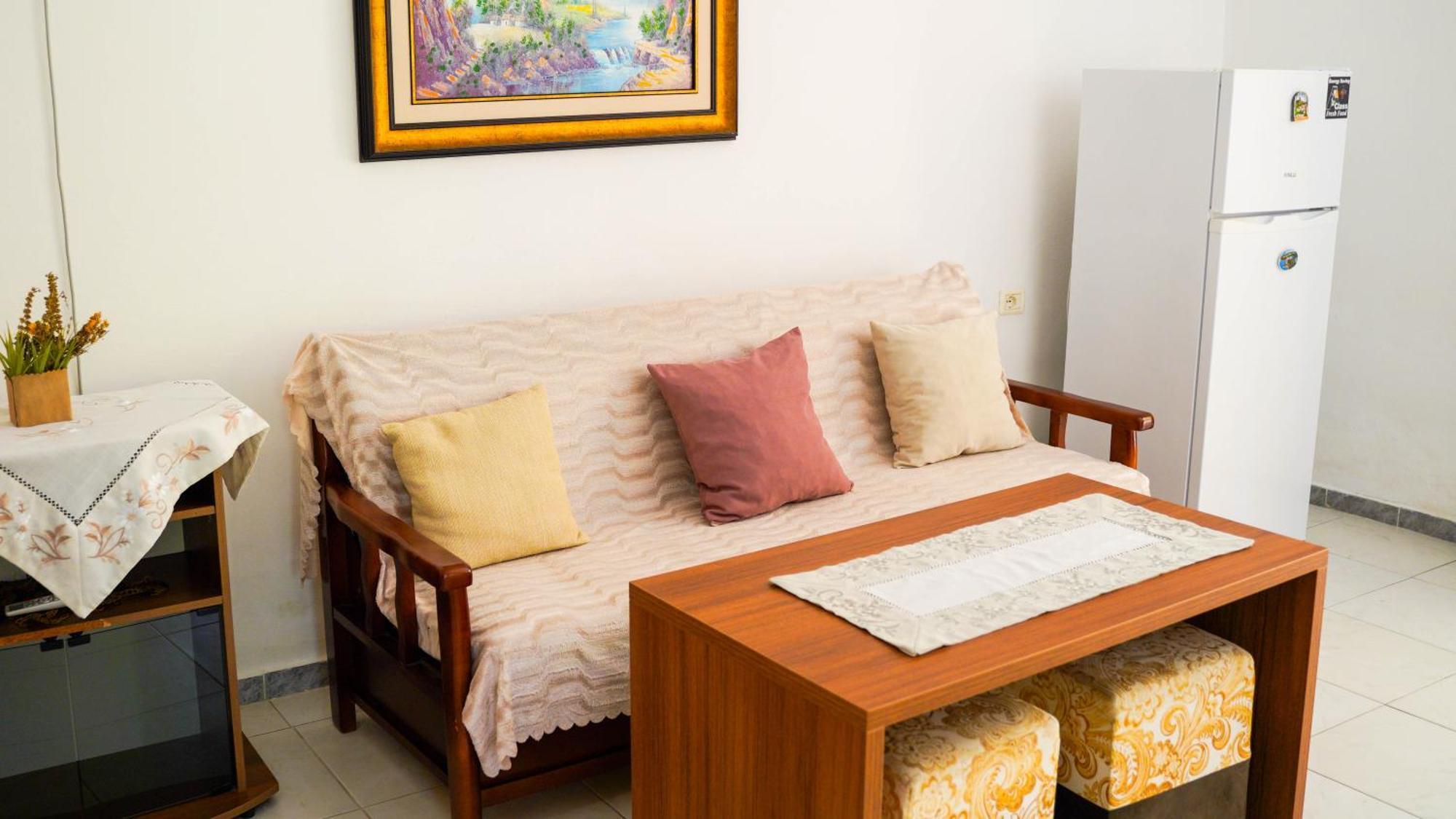 Vila Aliaj Luxury Apartment With 2 Rooms With Private Wonderful Terrace Durres Exterior photo