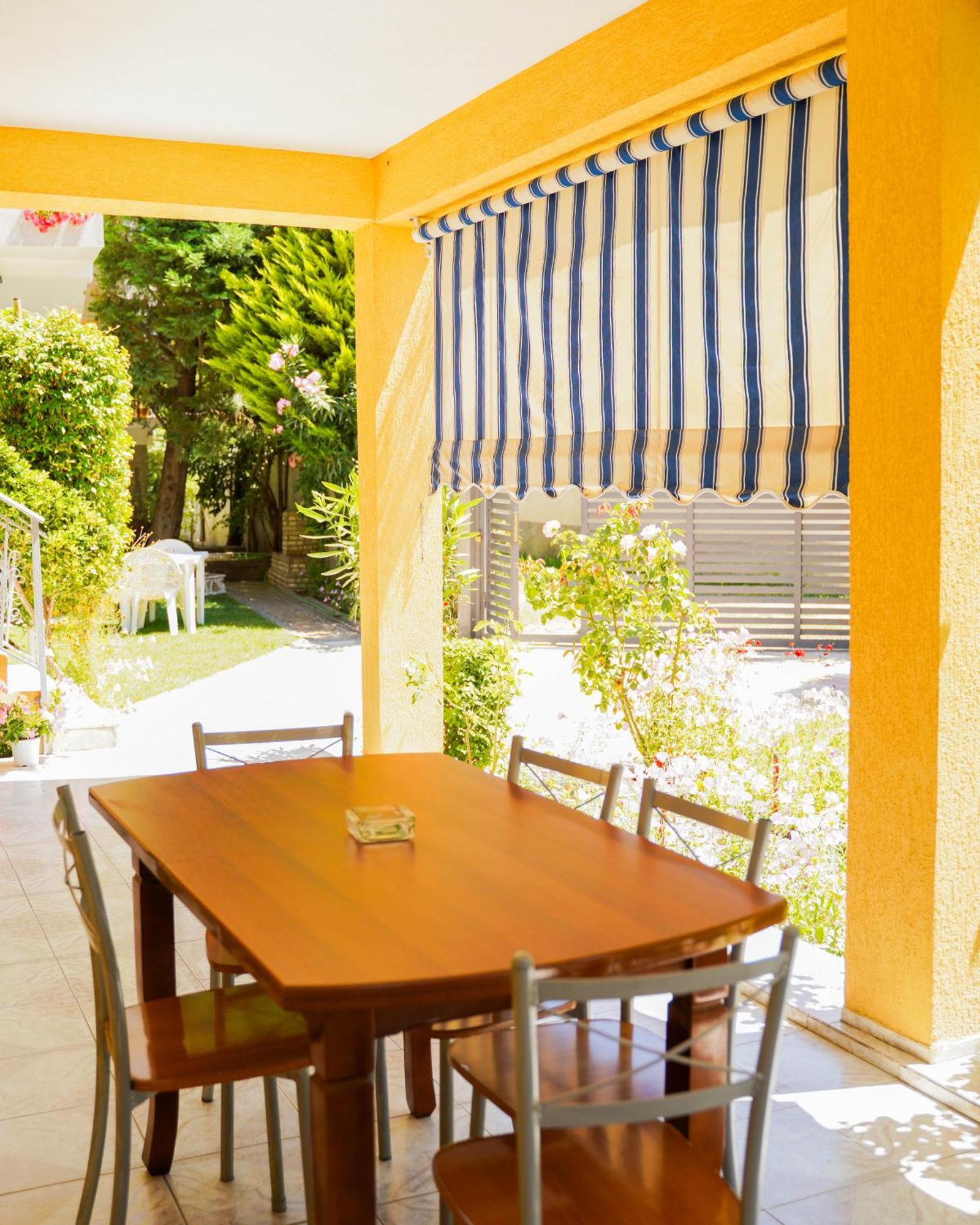Vila Aliaj Luxury Apartment With 2 Rooms With Private Wonderful Terrace Durres Exterior photo