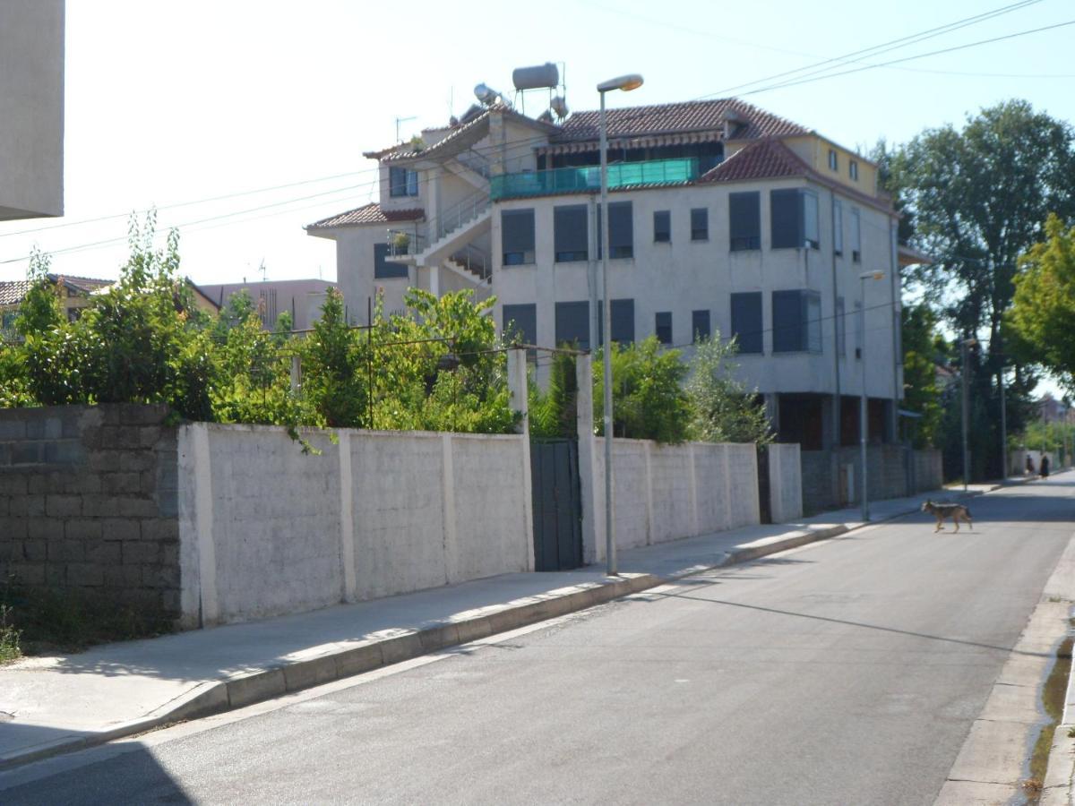Vila Aliaj Luxury Apartment With 2 Rooms With Private Wonderful Terrace Durres Exterior photo